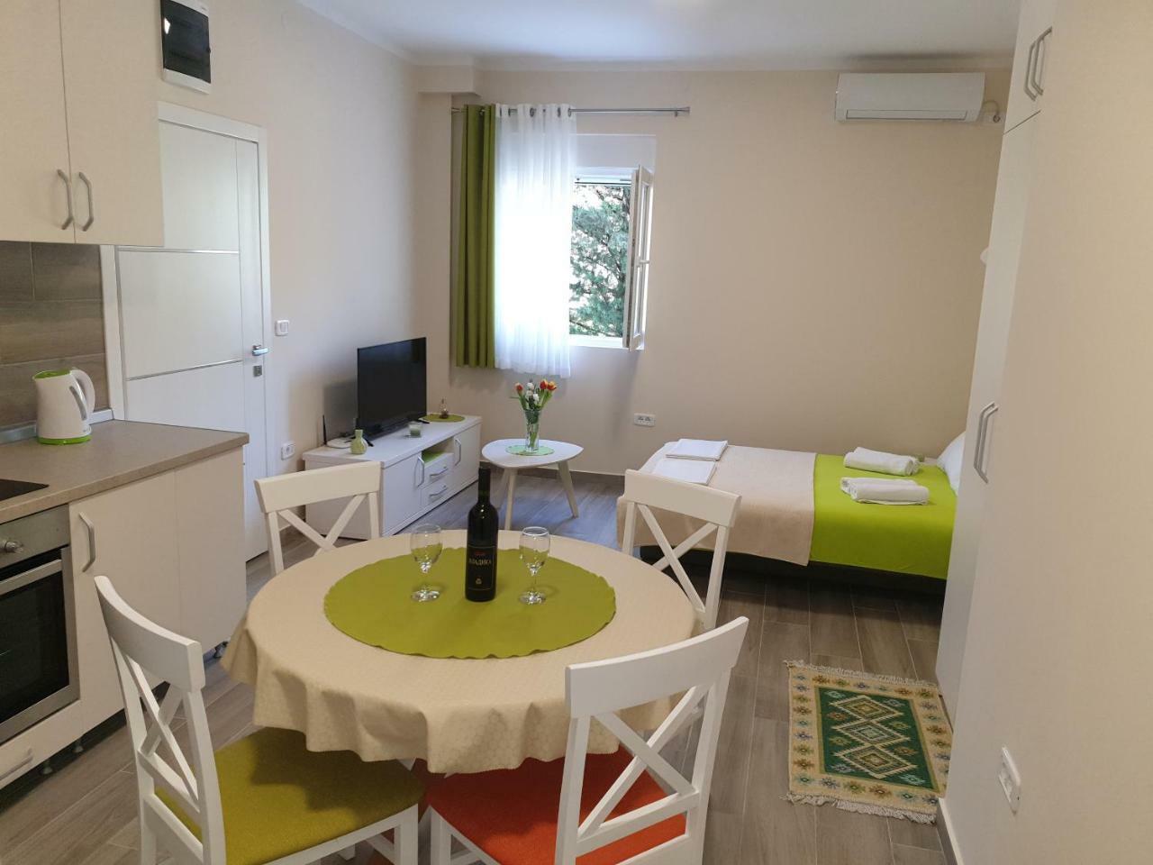 Apartments Jadran Tivat Exterior foto